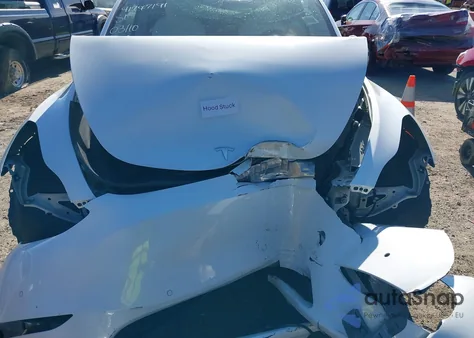 2022 Tesla Model Y Long Range Dual Motor All-Wheel Drive z USA, uszkodzony, nr VIN 7SAYGDEE5NF444643